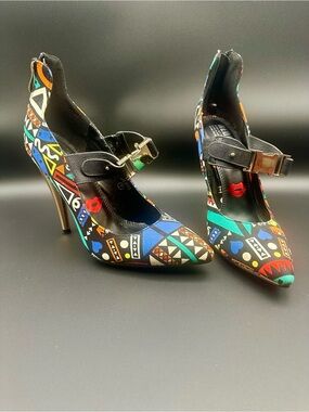 Red Kiss Patterned Stiletto Heels – Size 7